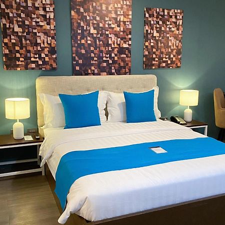 Fynn Boutique Hotel Bacoor Exterior photo